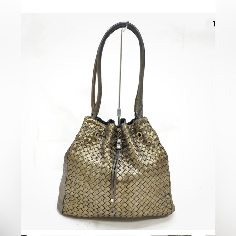 Authentic Bottega Veneta Leather bag . In excellent used condition. - Picture 2 of 10